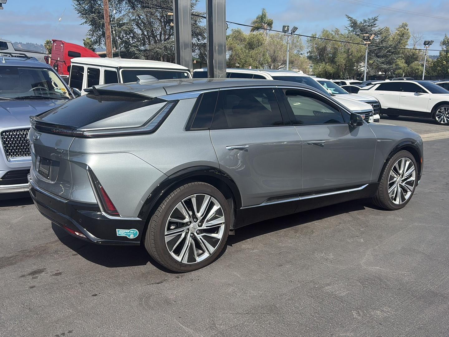 Used 2024 Cadillac LYRIQ Luxury 3 with VIN 1GYKPSRK5RZ112204 for sale in Watsonville, CA