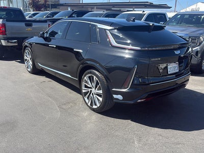 2024 Cadillac LYRIQ Luxury 3