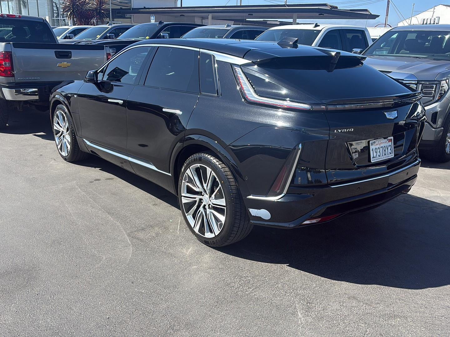 2024 Cadillac LYRIQ Luxury 3