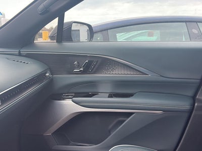 2024 Cadillac LYRIQ Luxury 3