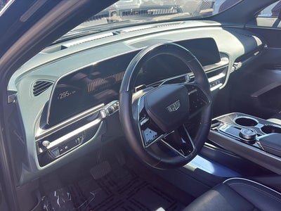 2024 Cadillac LYRIQ Luxury 3