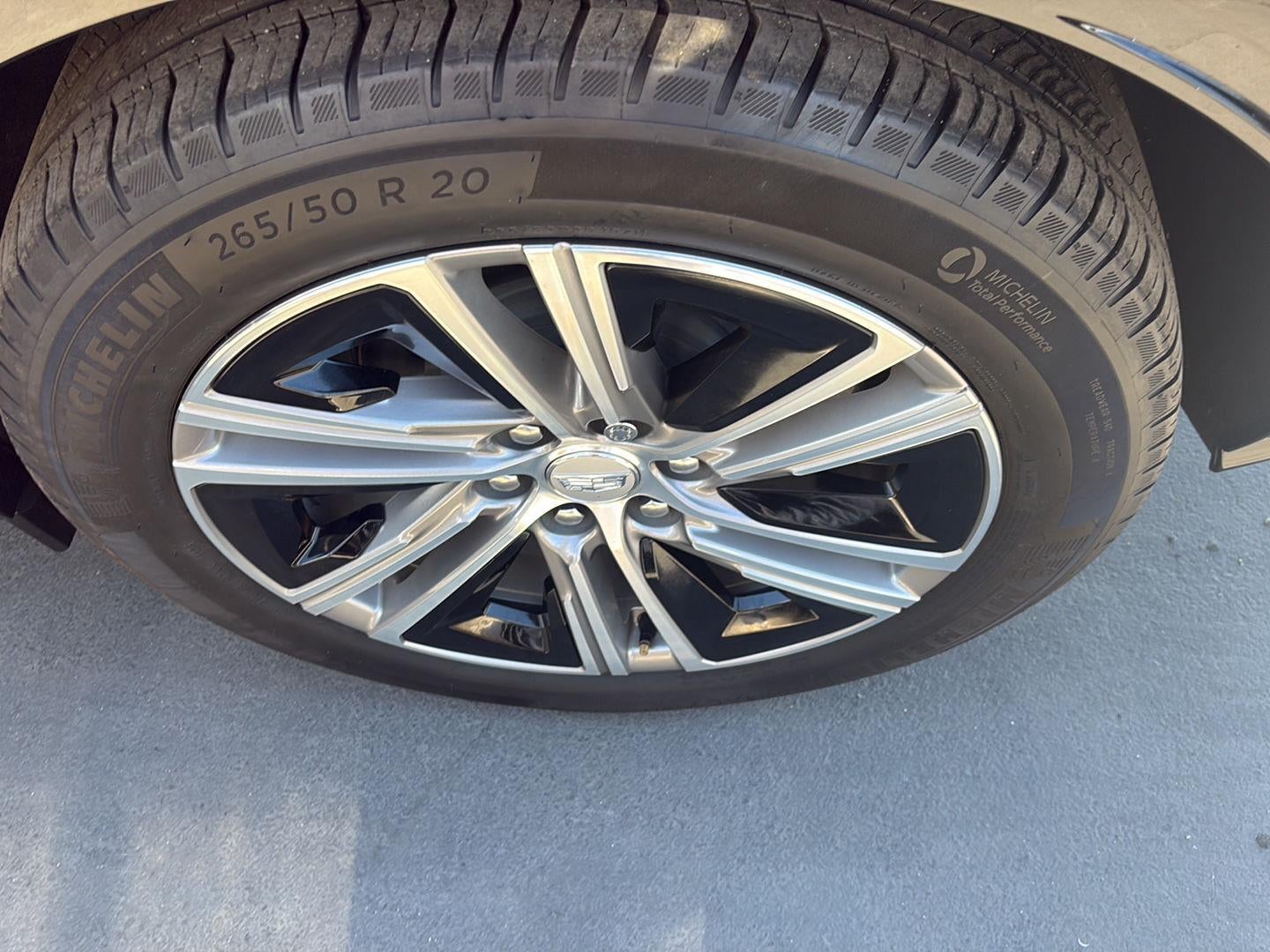 2024 Cadillac LYRIQ Luxury 3