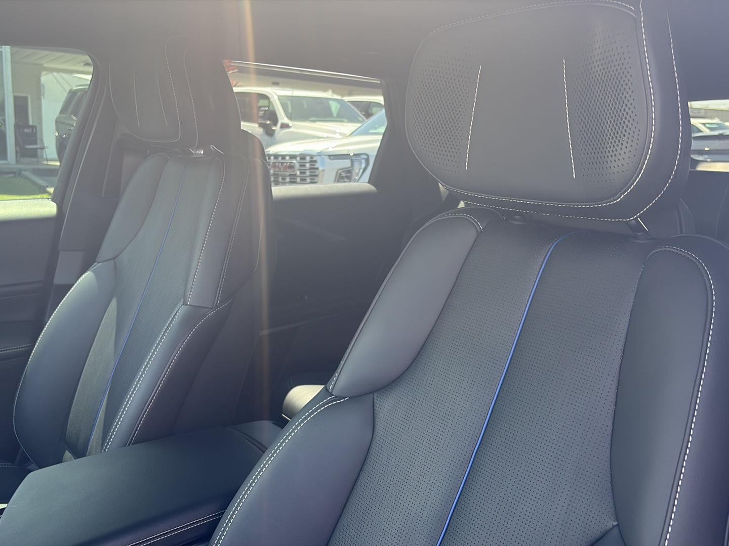 2024 Cadillac LYRIQ Luxury 3