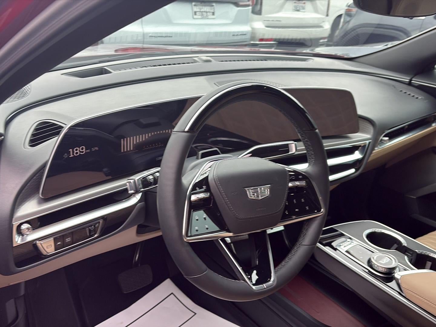 2024 Cadillac LYRIQ Luxury 3