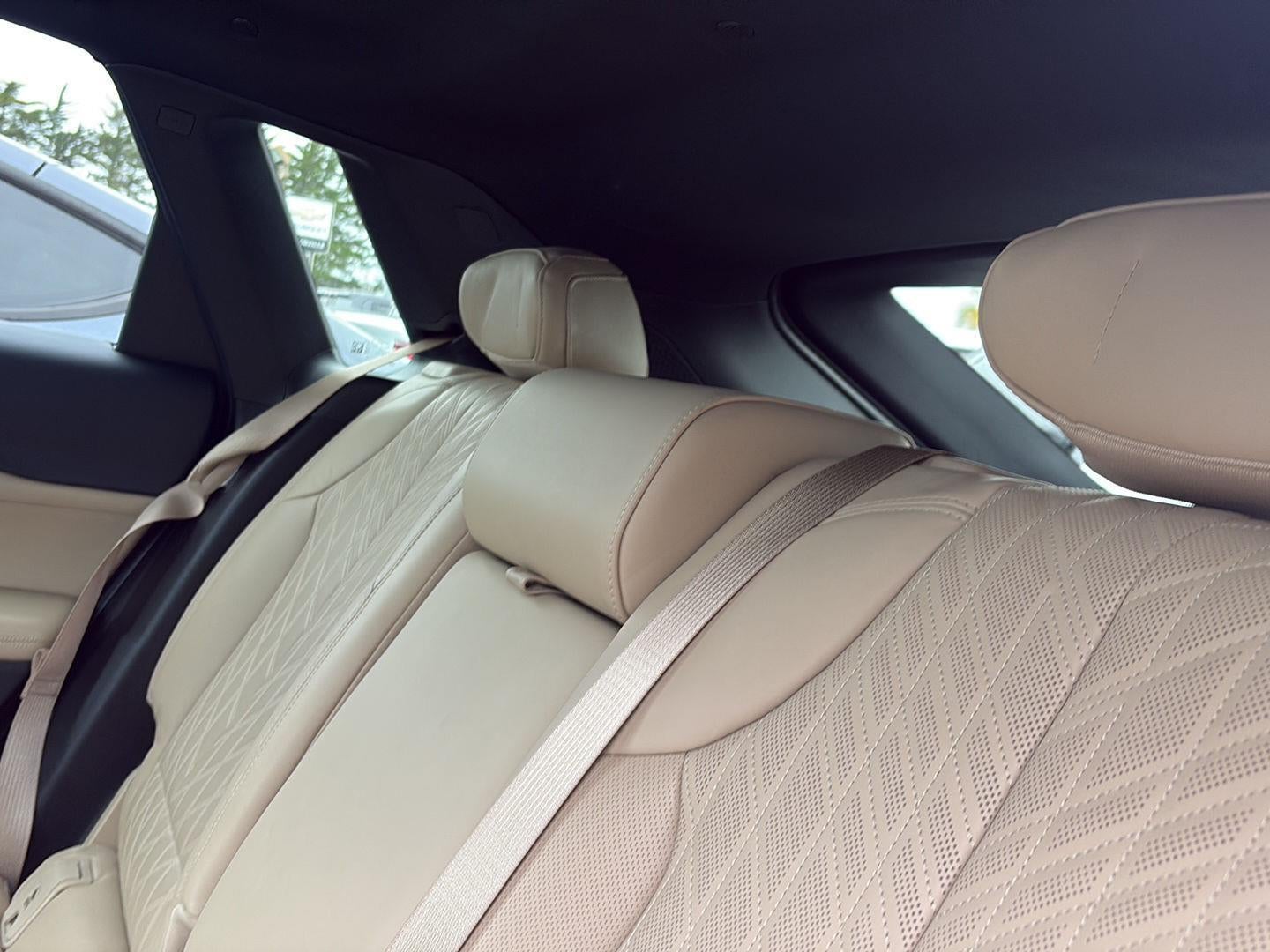 2024 Cadillac LYRIQ Luxury 3