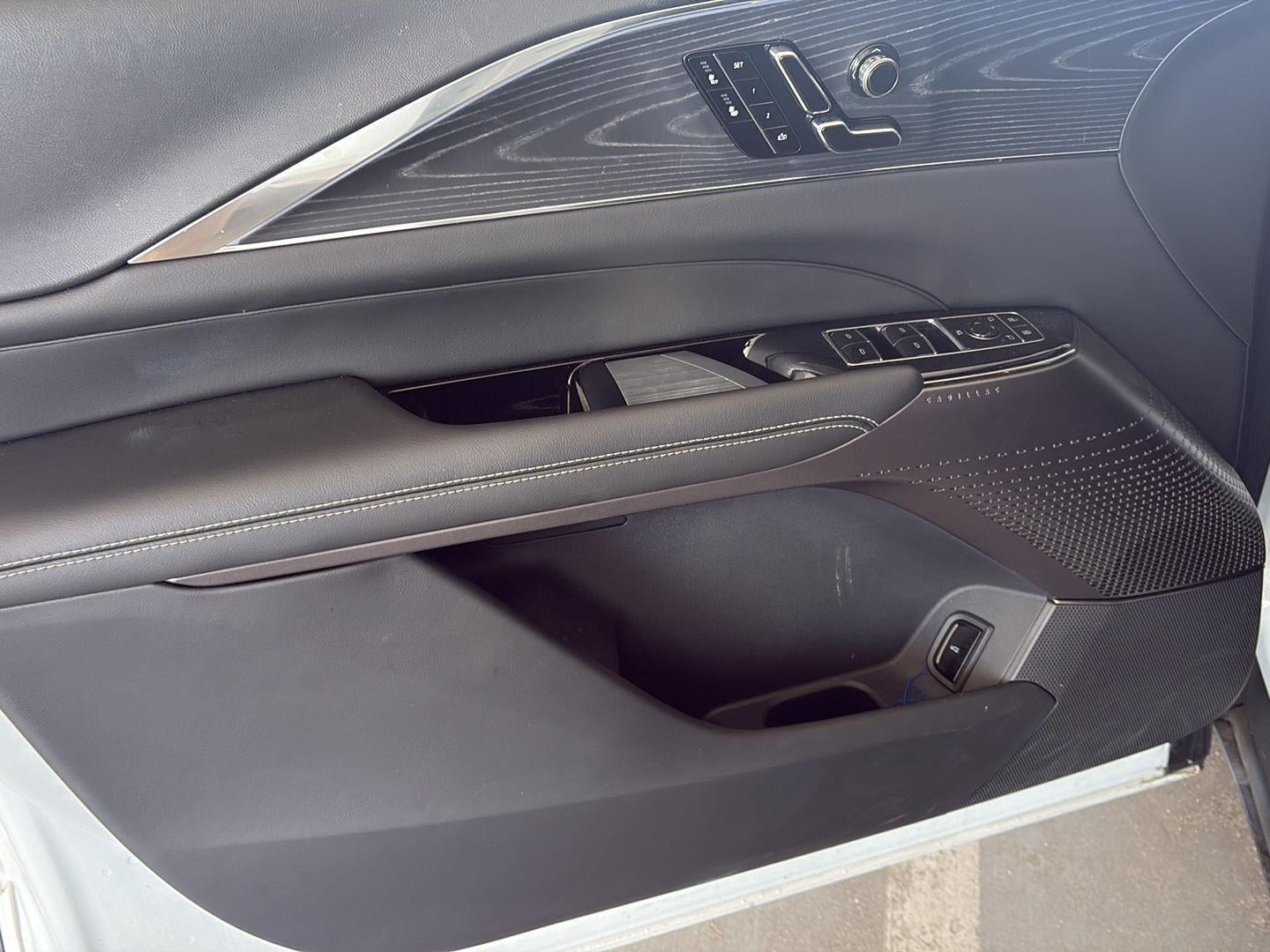 2024 Cadillac LYRIQ Sport 1