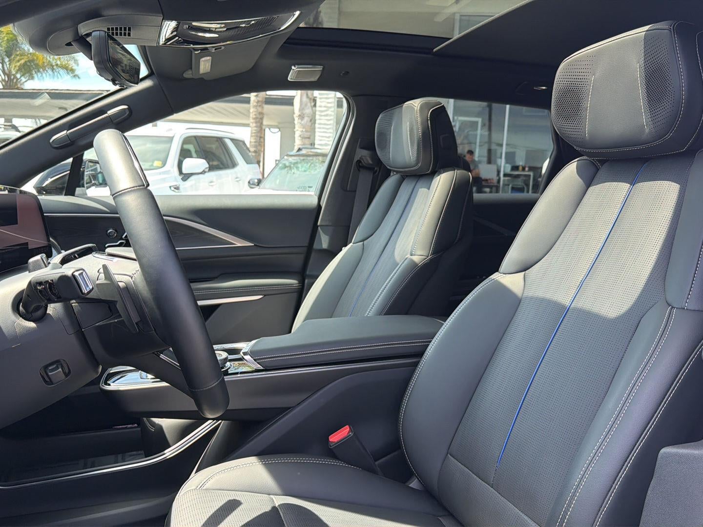 2026 Cadillac LYRIQ Signature Luxury - Photo 8