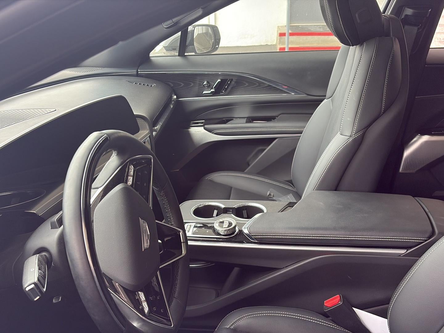 2024 Cadillac LYRIQ Sport 2