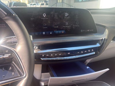 2024 Cadillac LYRIQ Sport 2