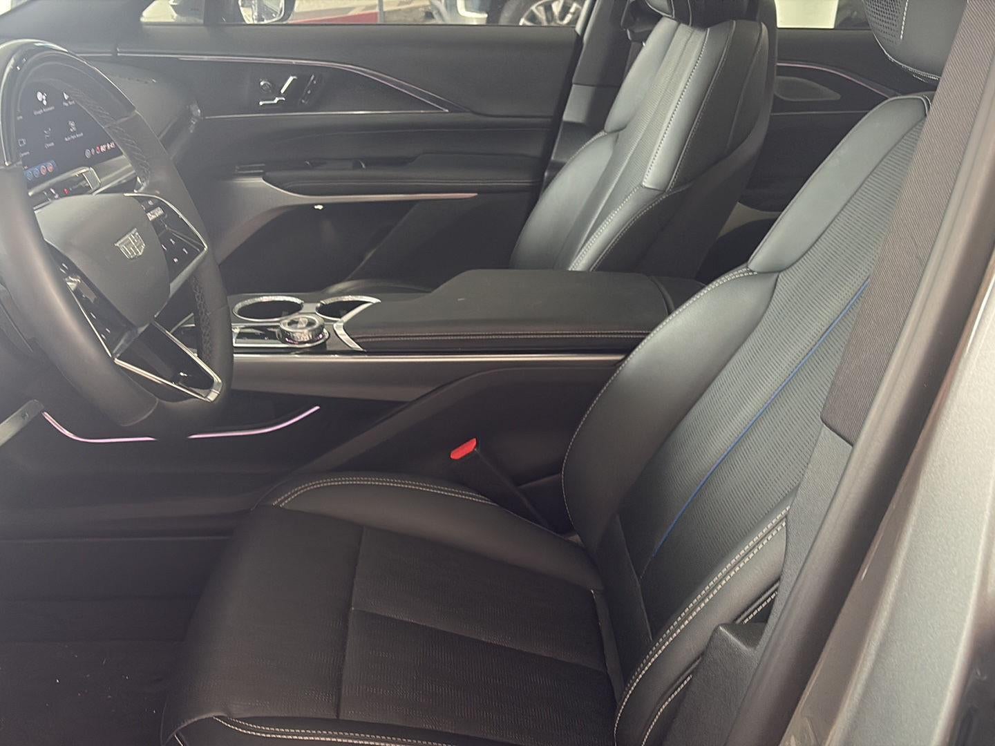 2024 Cadillac LYRIQ Sport 3