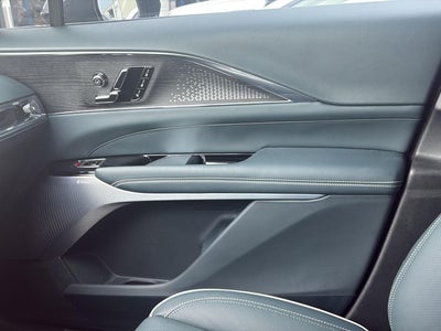 2024 Cadillac LYRIQ Sport 3