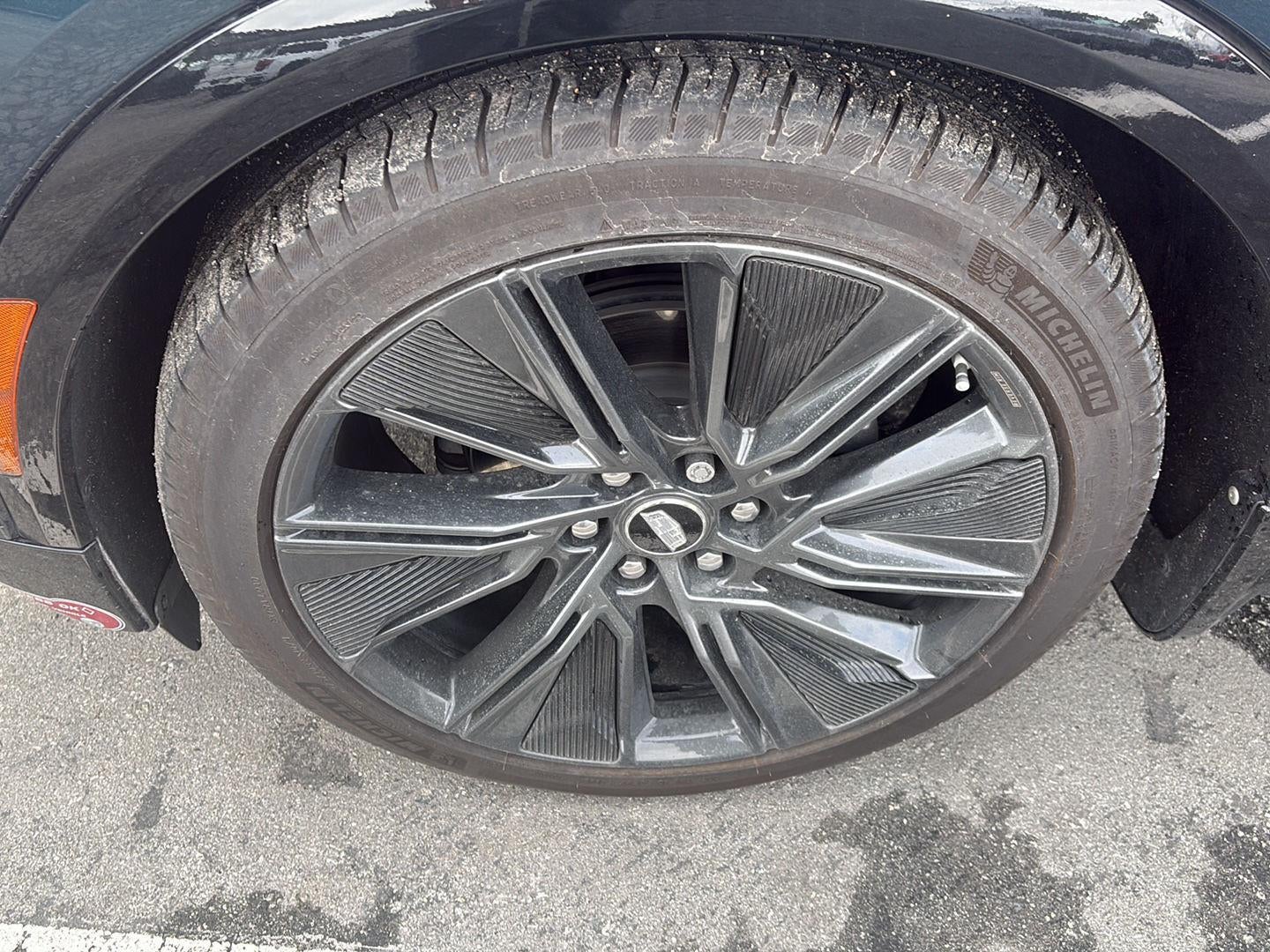 2024 Cadillac LYRIQ Sport 3