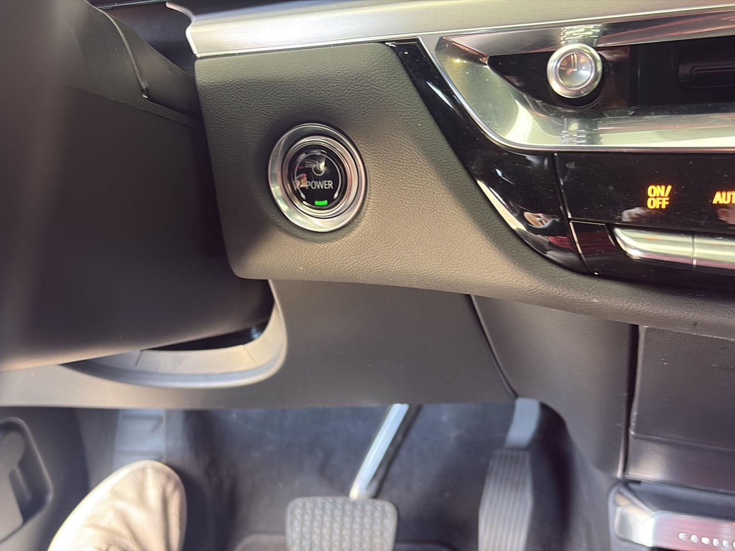 2024 Cadillac LYRIQ Sport 3
