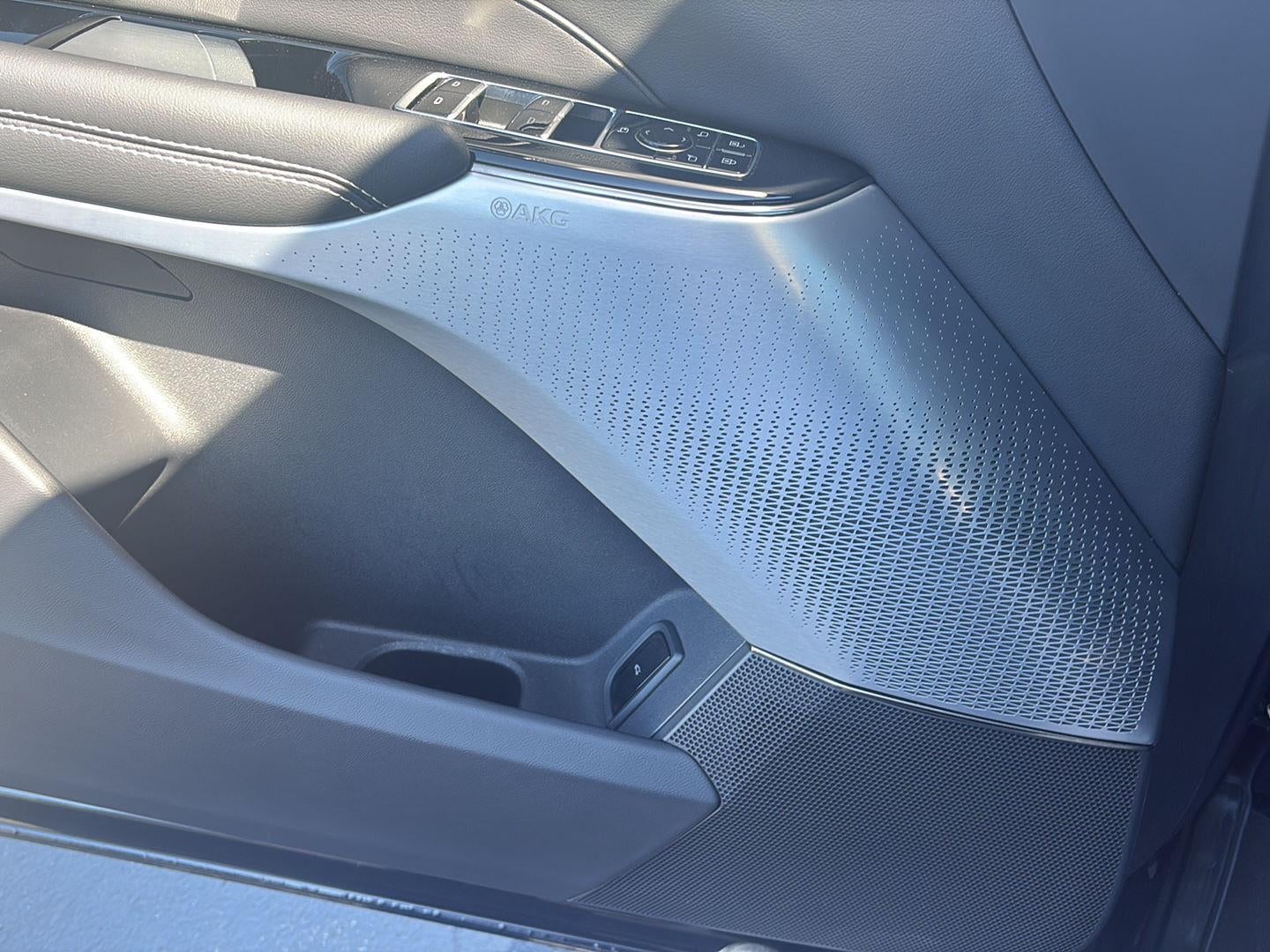 2024 Cadillac LYRIQ Sport 3