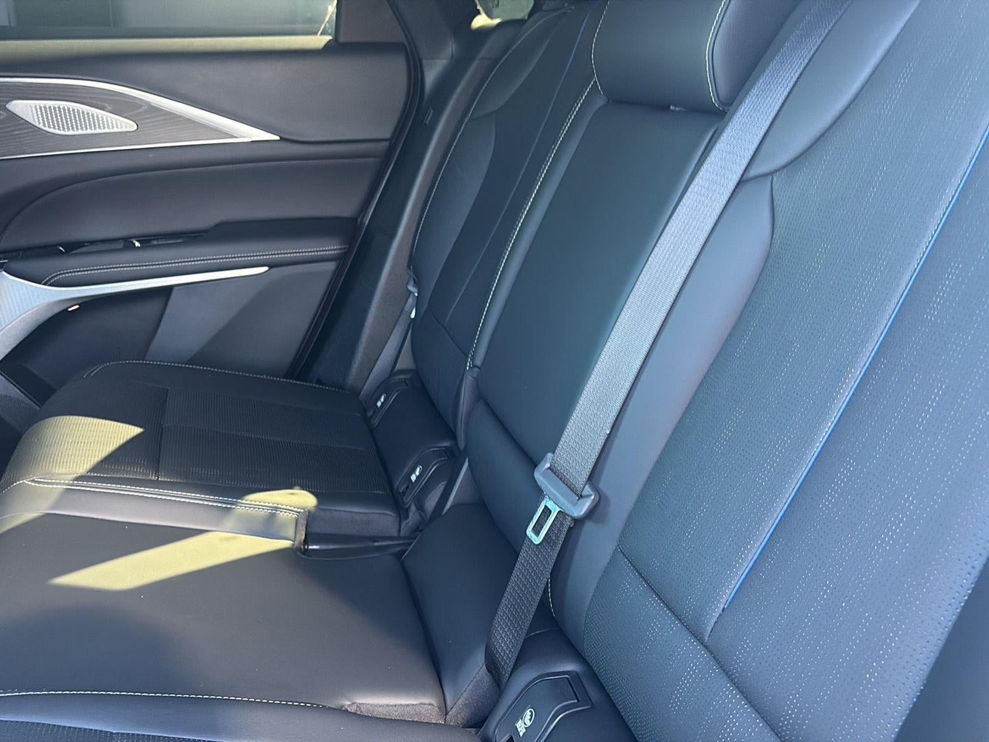 2024 Cadillac LYRIQ Sport 3