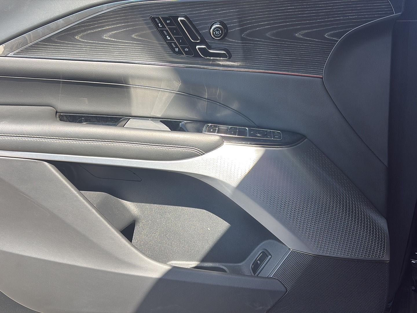 2024 Cadillac LYRIQ Sport 3