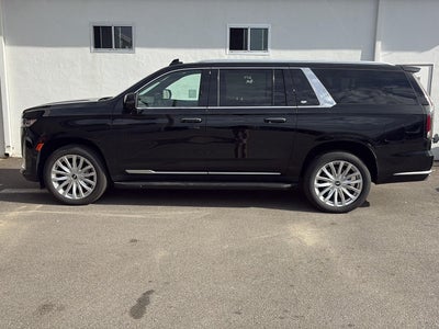 2023 Cadillac Escalade ESV Luxury