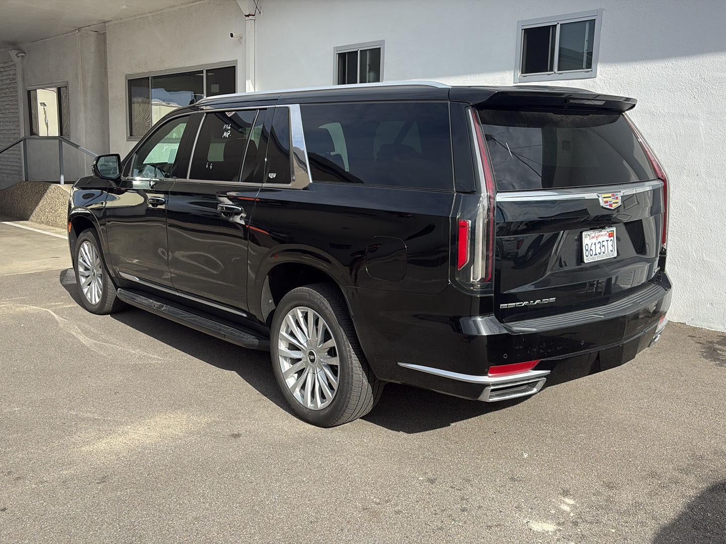 2023 Cadillac Escalade ESV Luxury