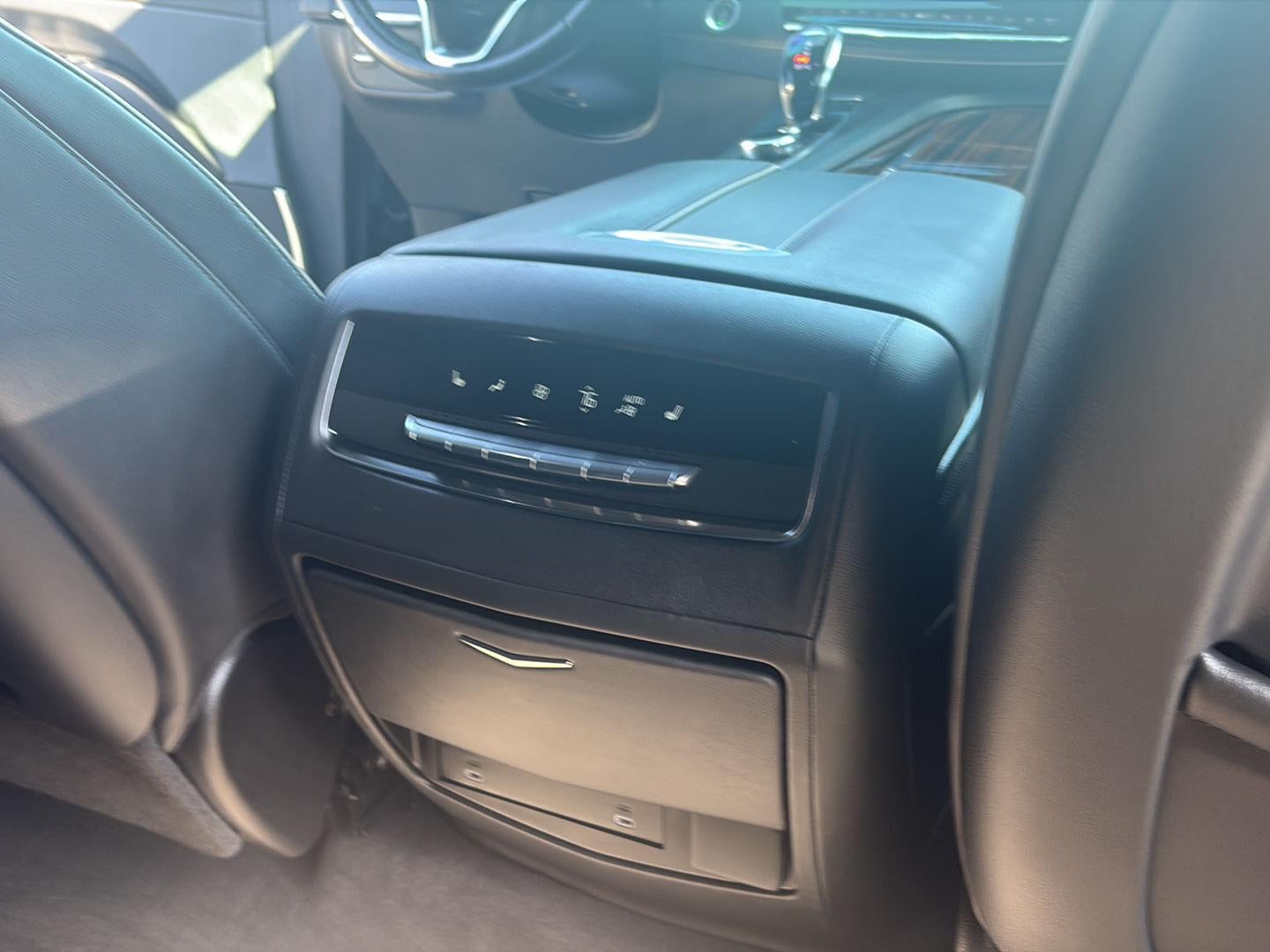 2022 Cadillac Escalade ESV Premium Luxury