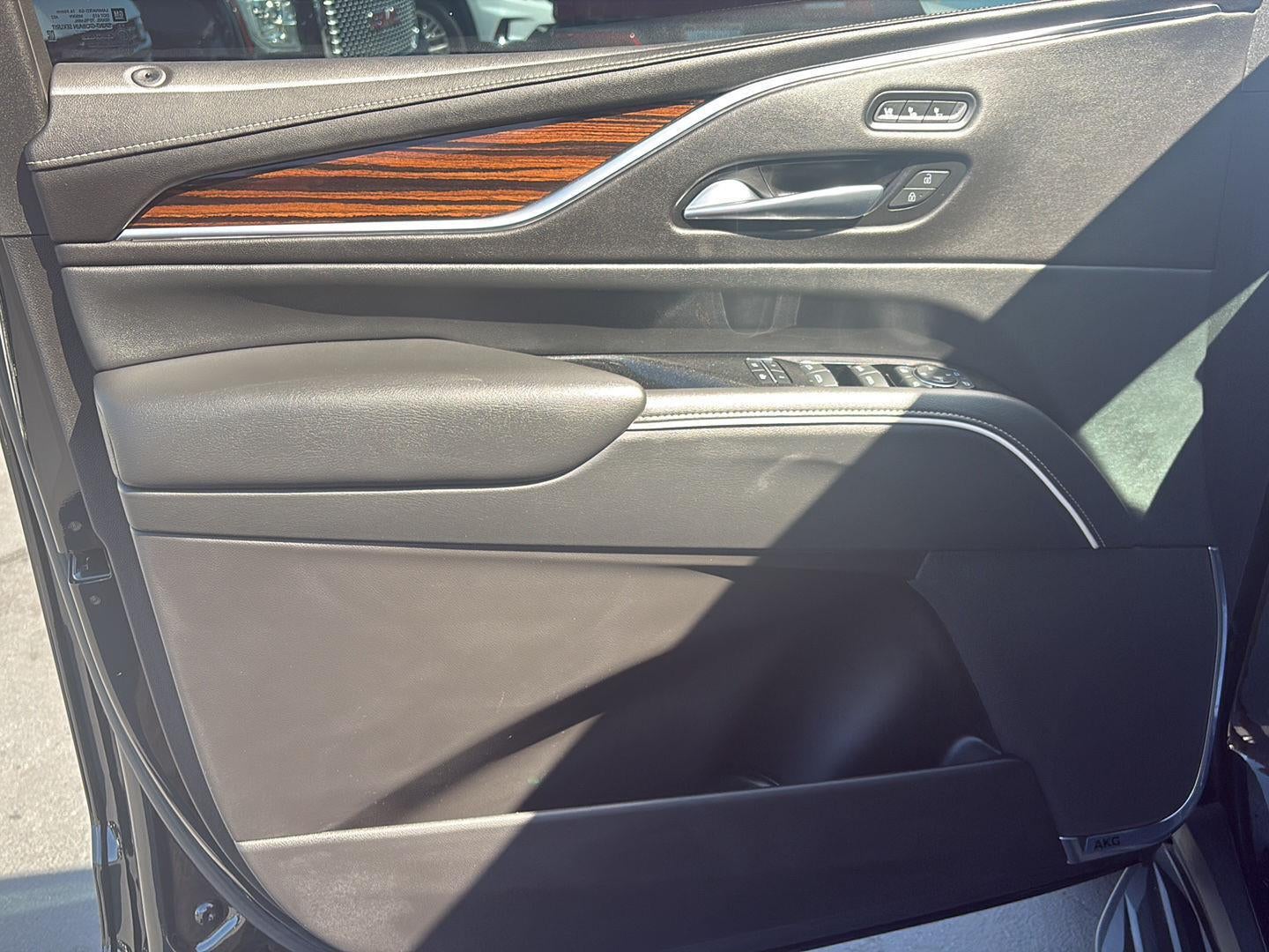 2022 Cadillac Escalade ESV Premium Luxury