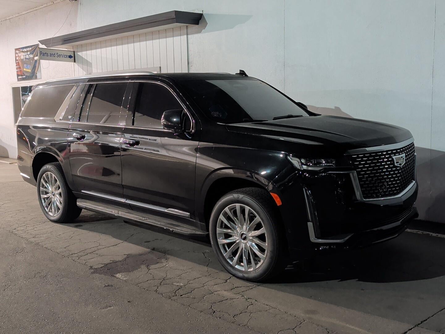 2023 Cadillac Escalade ESV Premium Luxury