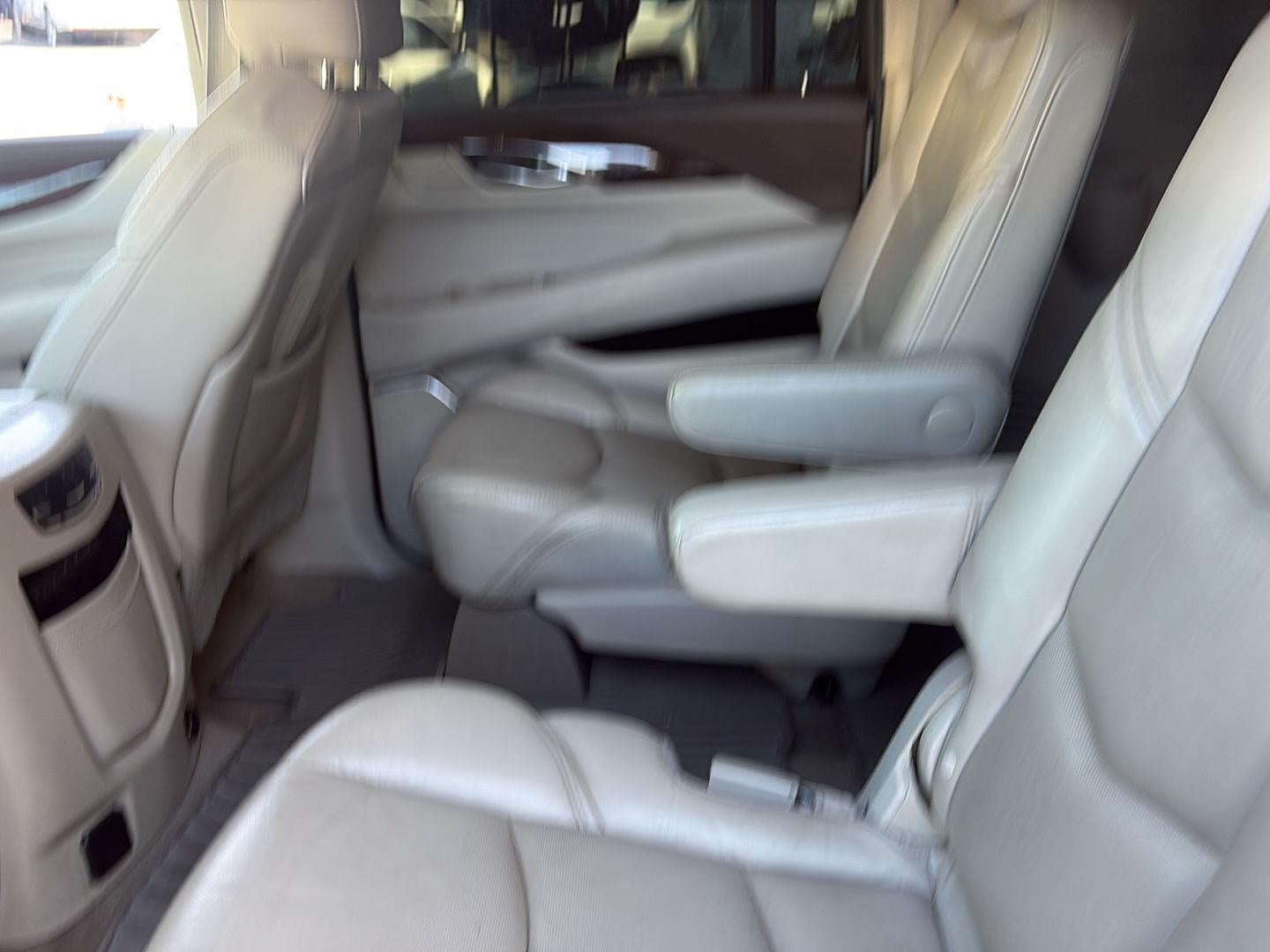 2017 Cadillac Escalade ESV Luxury