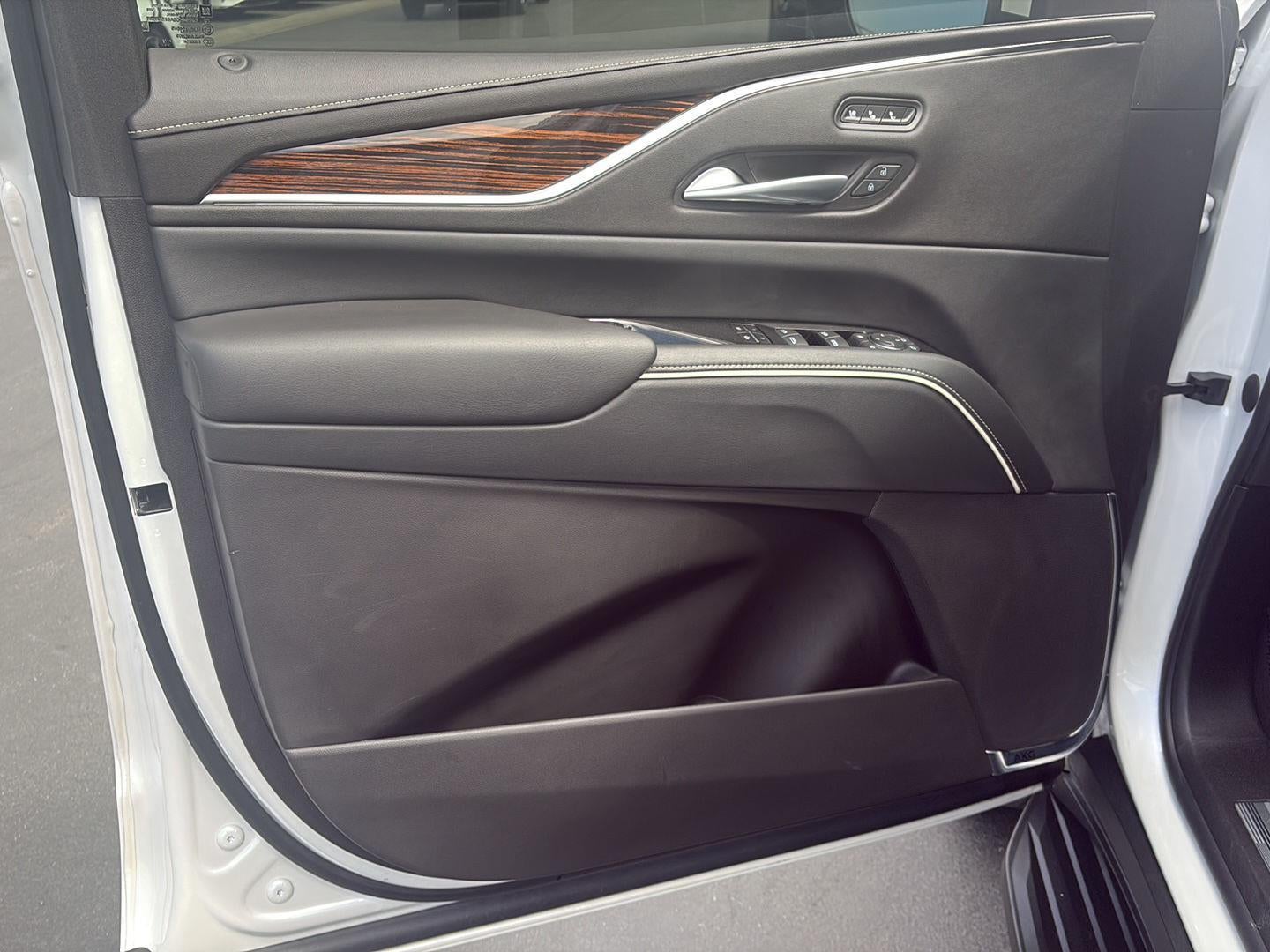 2022 Cadillac Escalade ESV Premium Luxury