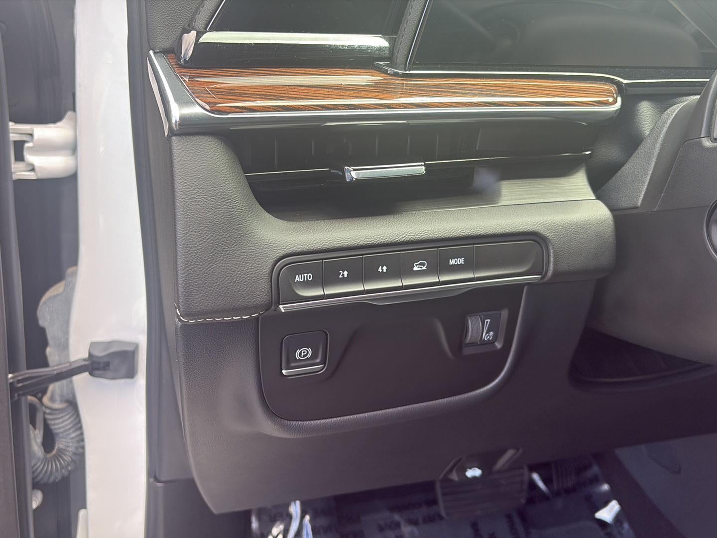 2022 Cadillac Escalade ESV Premium Luxury