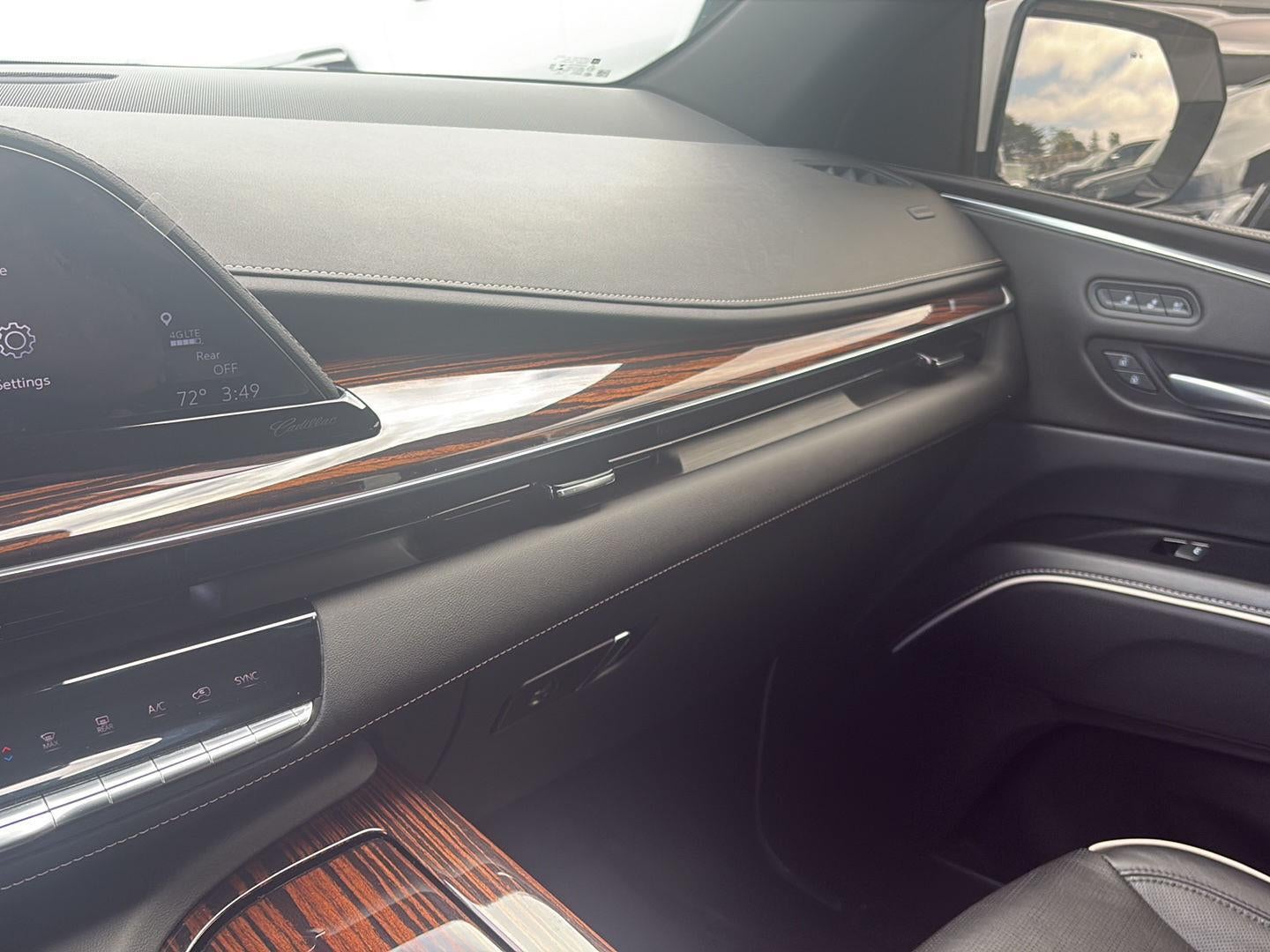2022 Cadillac Escalade ESV Premium Luxury