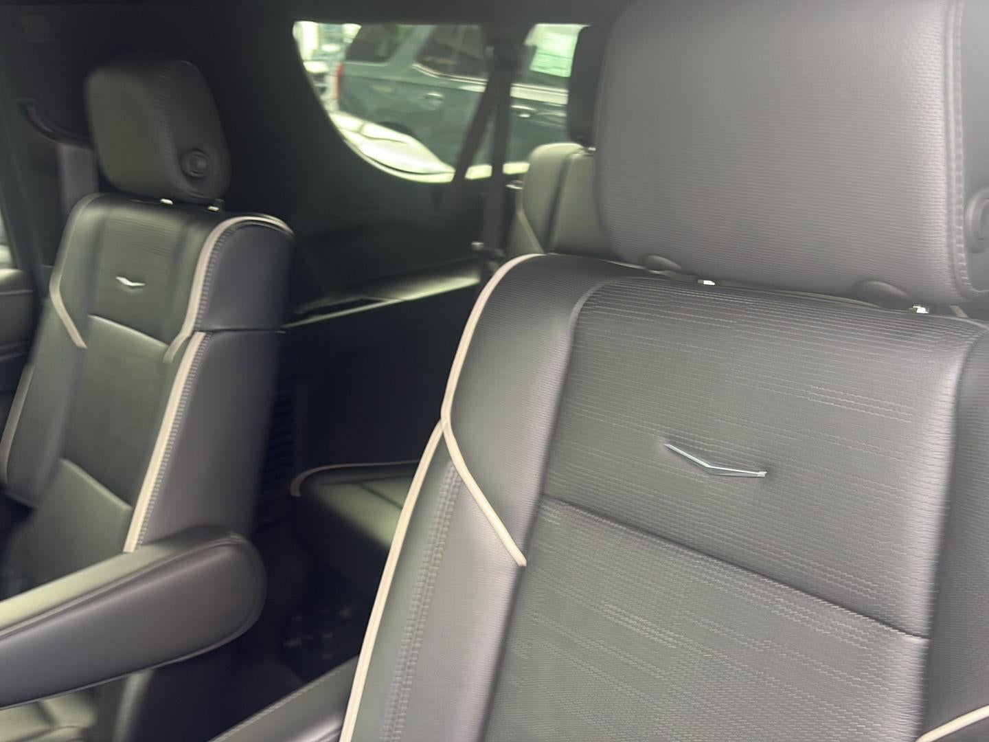 2022 Cadillac Escalade ESV Premium Luxury