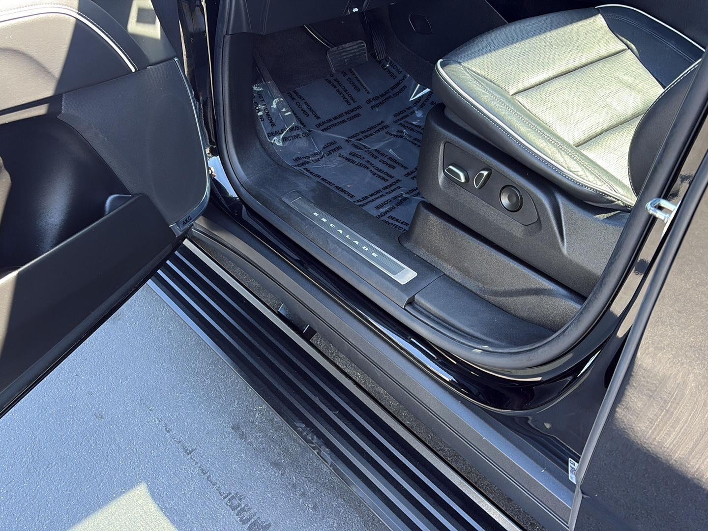 2022 Cadillac Escalade ESV Premium Luxury