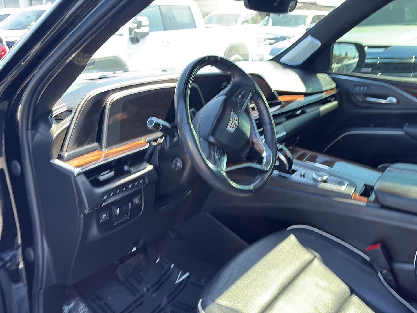 2022 Cadillac Escalade ESV Premium Luxury