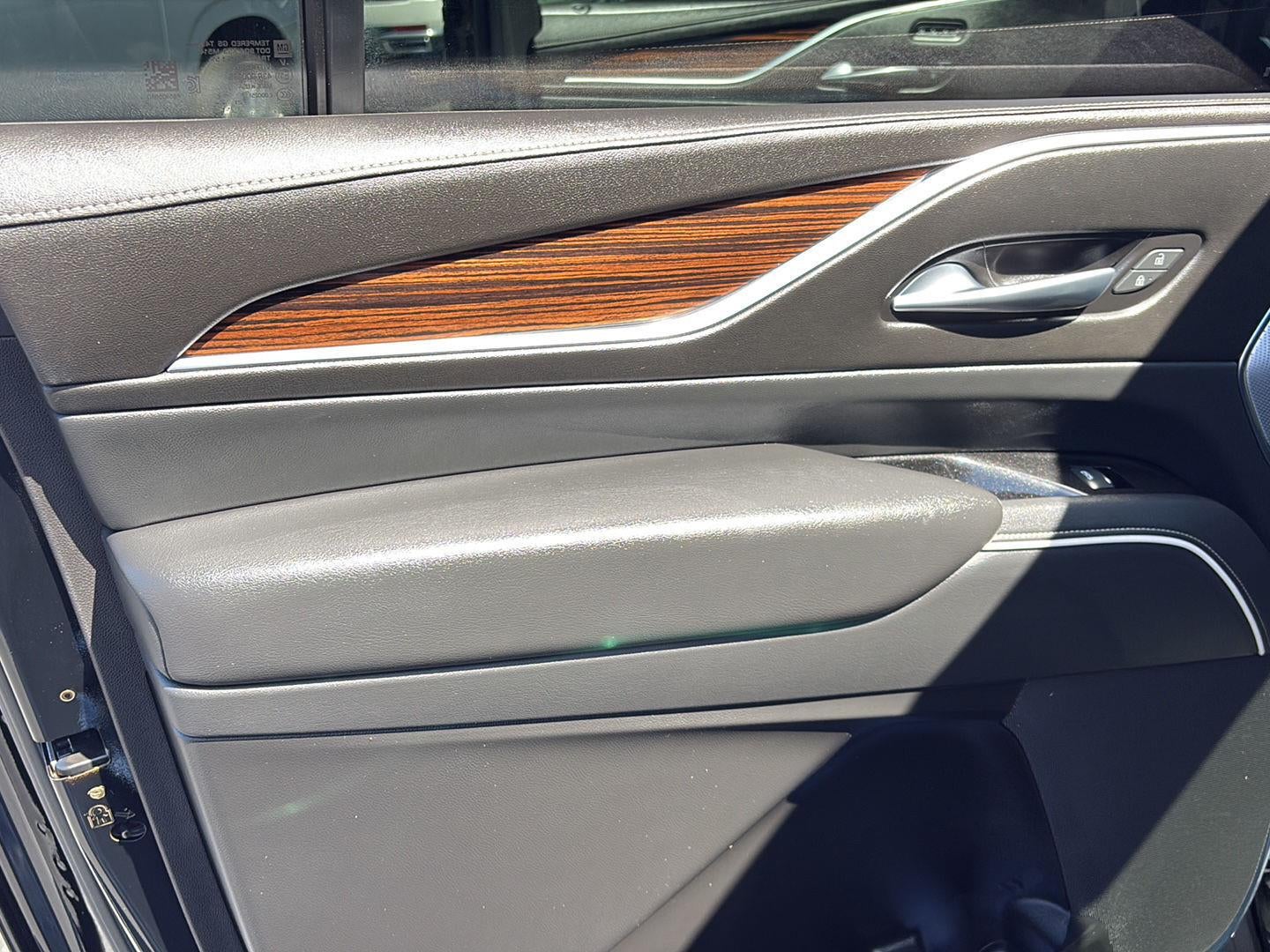 2022 Cadillac Escalade ESV Premium Luxury