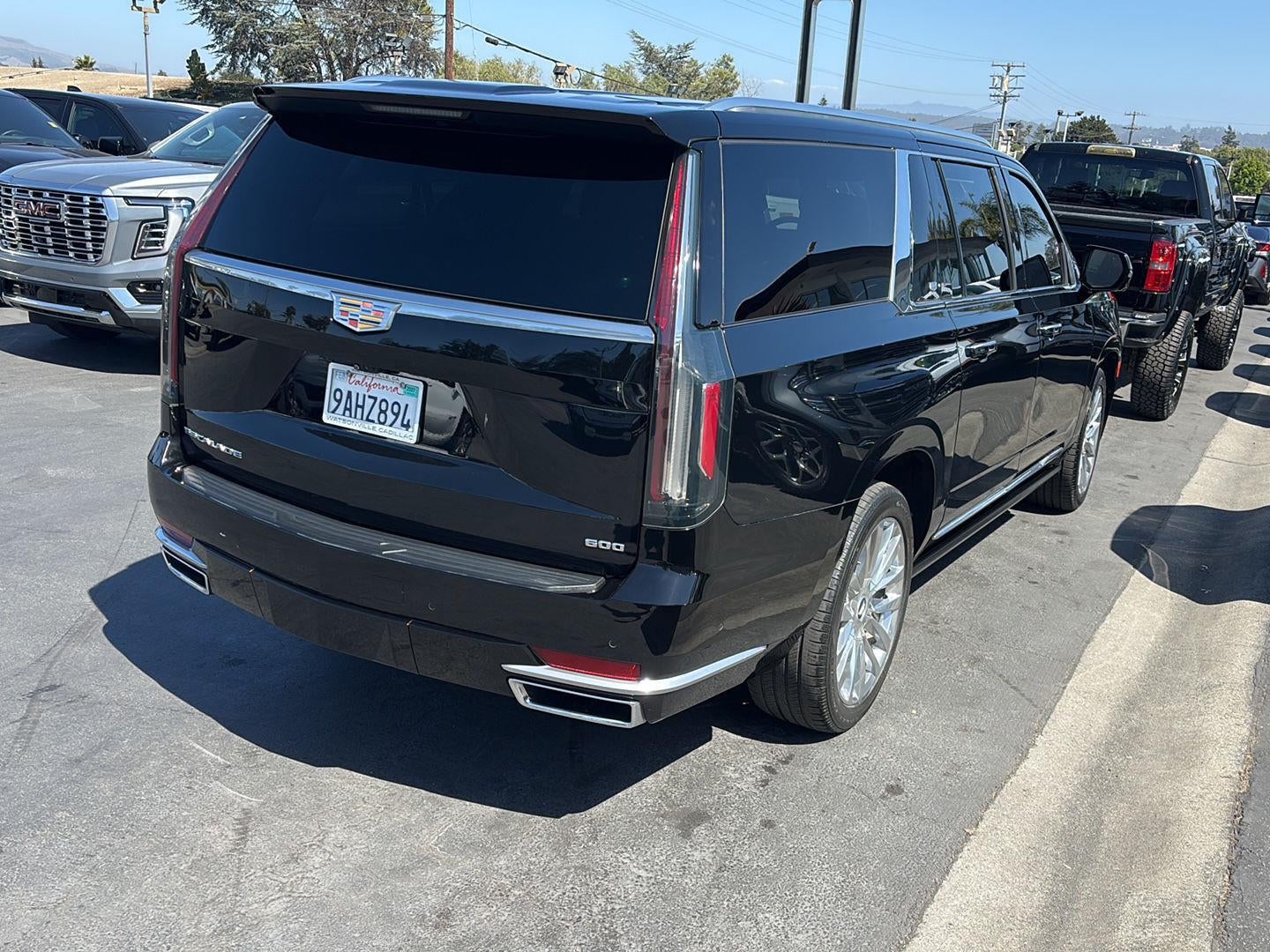 2022 Cadillac Escalade ESV Premium Luxury