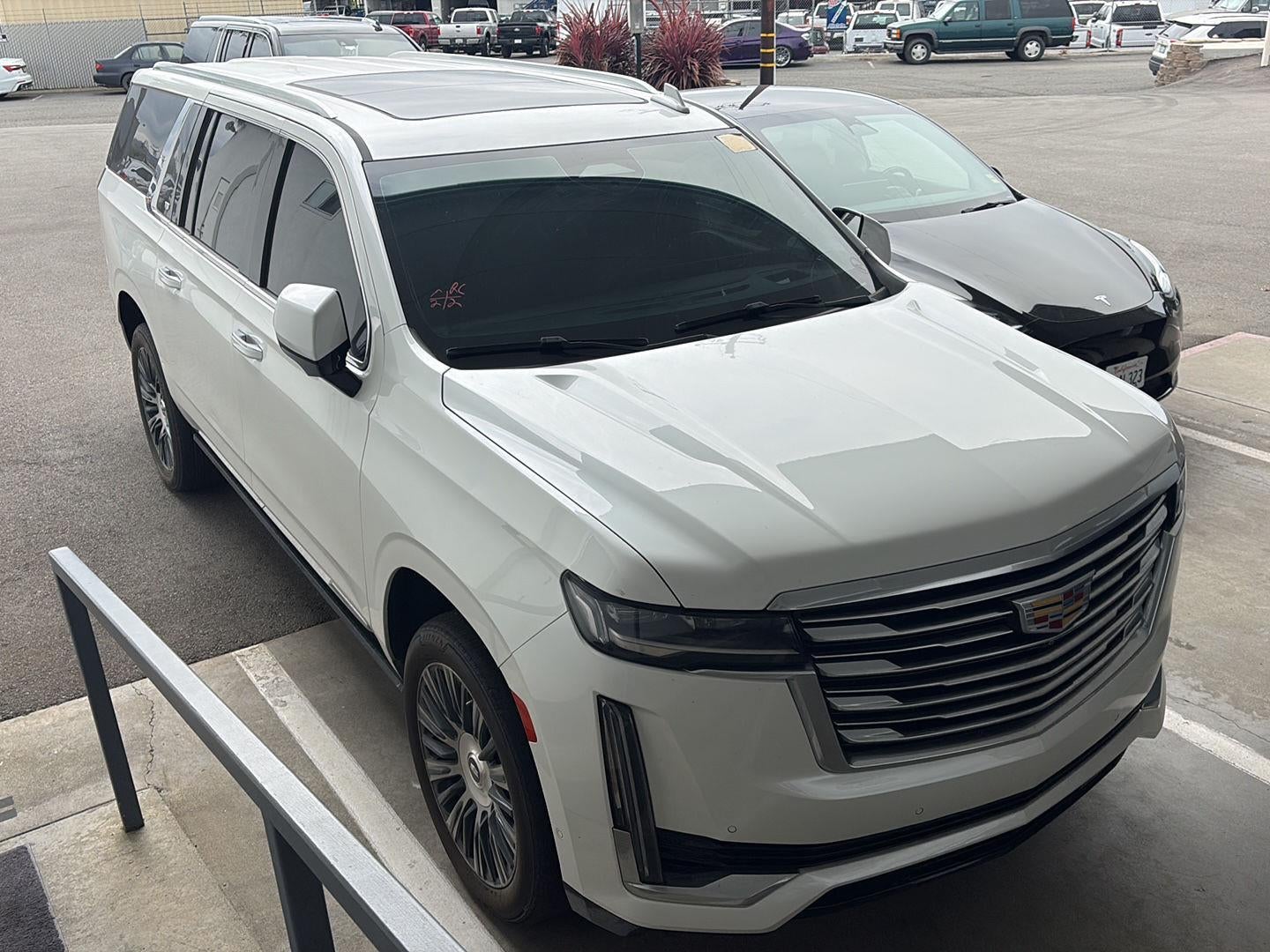 2022 Cadillac Escalade ESV Premium Luxury Platinum