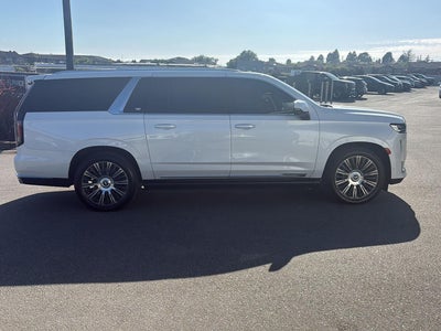 2022 Cadillac Escalade ESV Premium Luxury Platinum