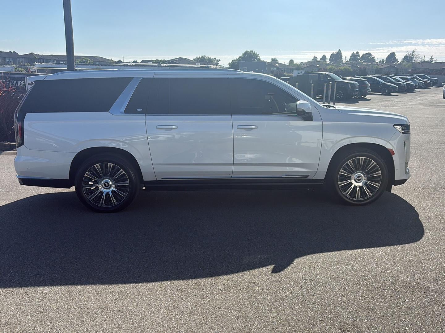 2022 Cadillac Escalade ESV Premium Luxury Platinum