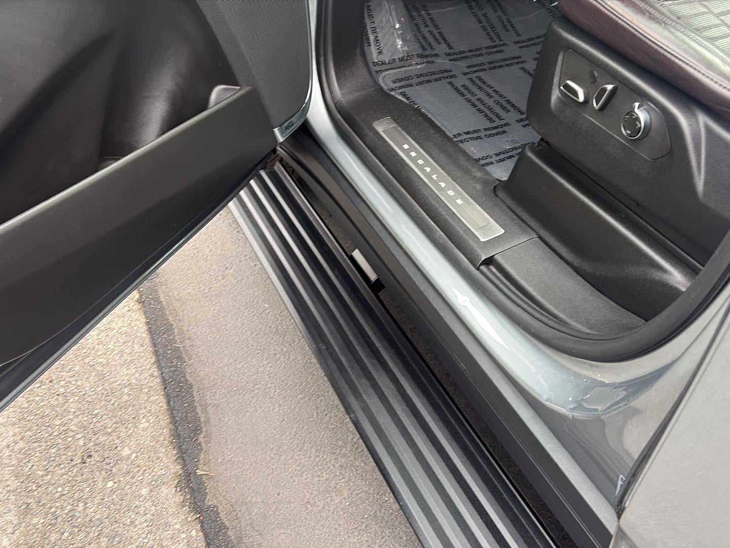 2023 Cadillac Escalade ESV 4WD Premium Luxury Platinum