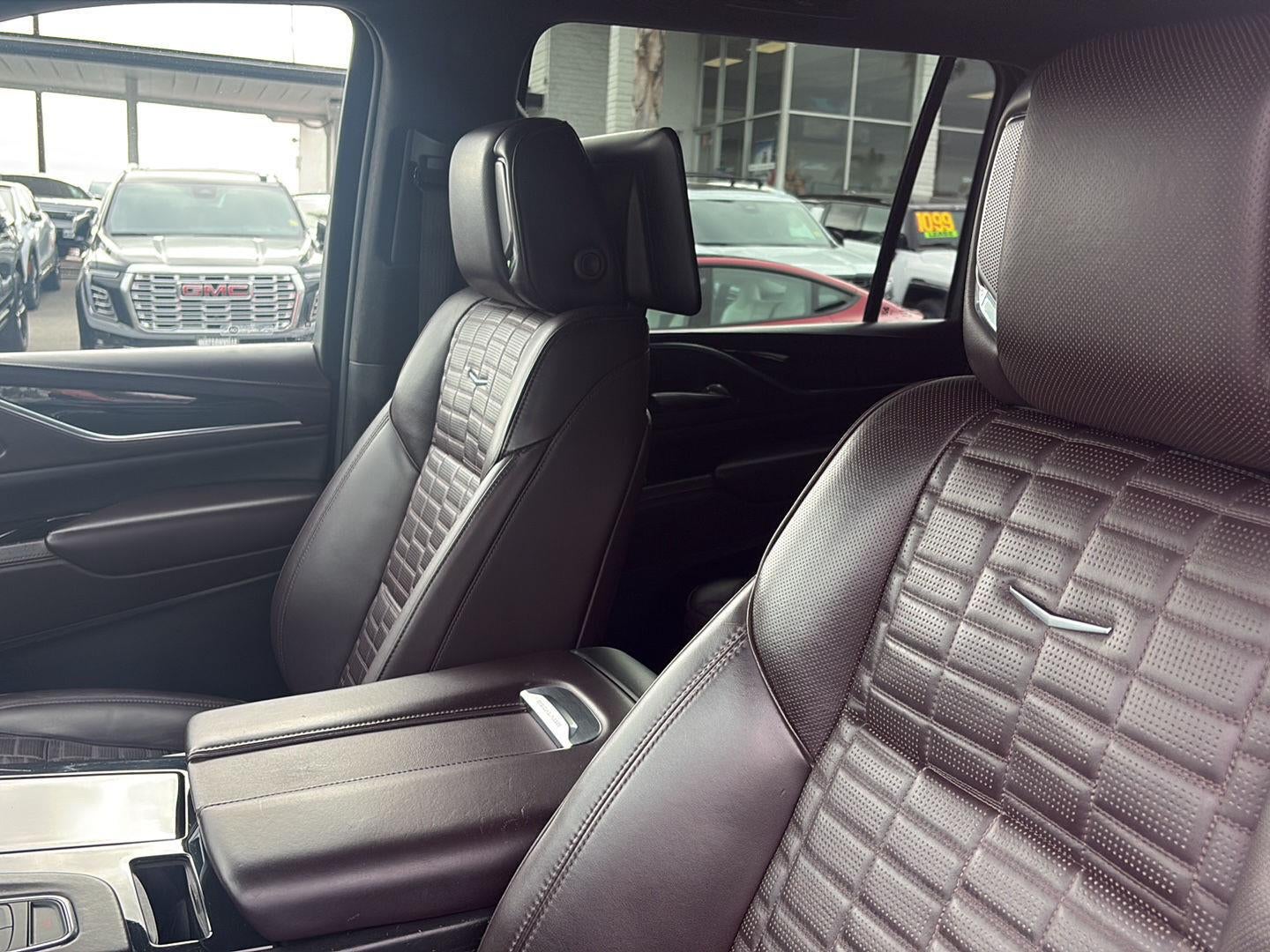 2023 Cadillac Escalade ESV 4WD Premium Luxury Platinum