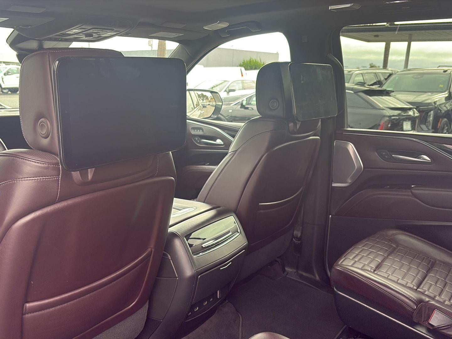 2023 Cadillac Escalade ESV 4WD Premium Luxury Platinum