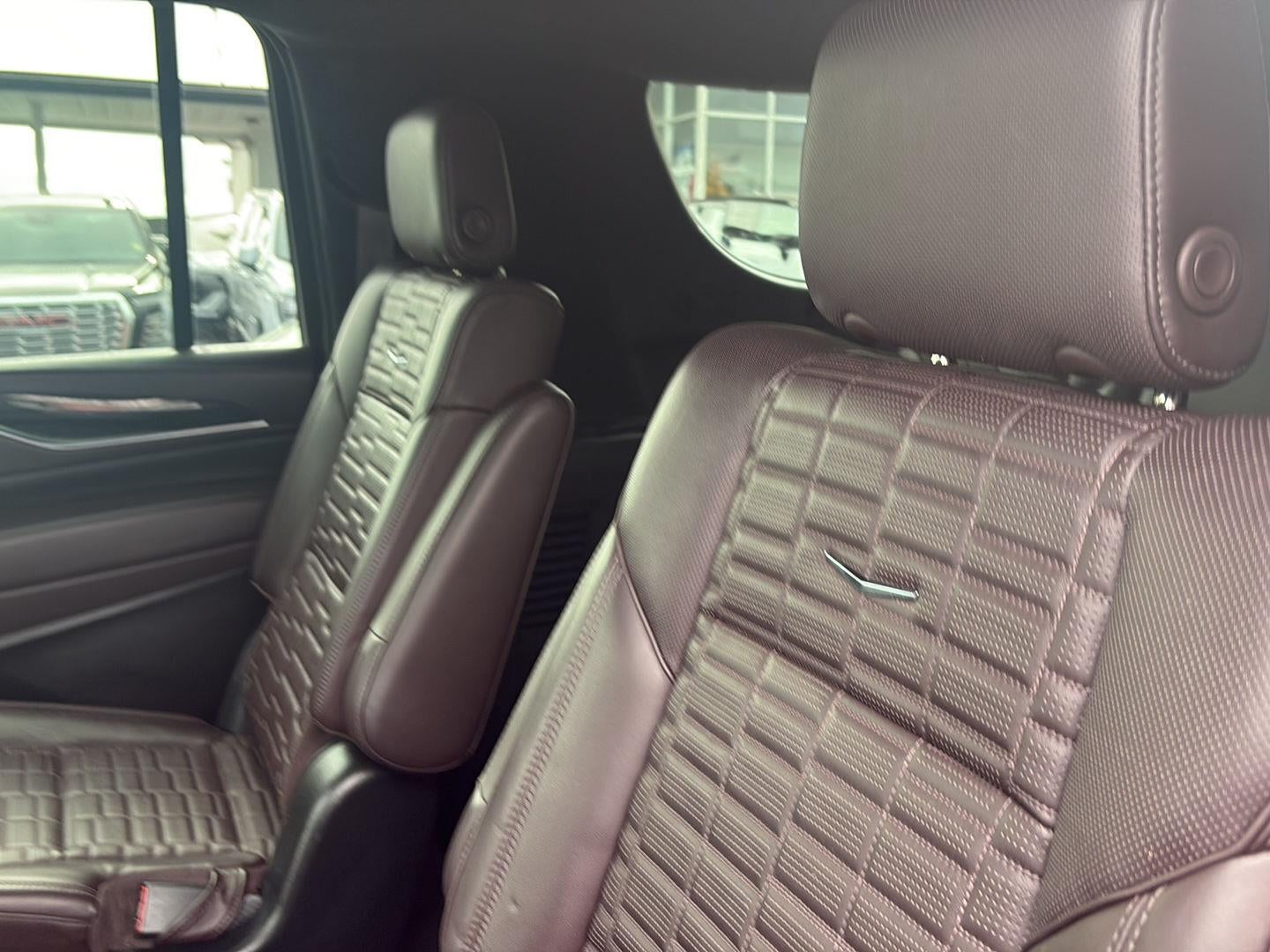 2023 Cadillac Escalade ESV 4WD Premium Luxury Platinum