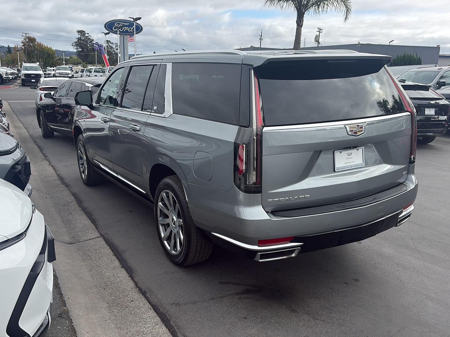2023 Cadillac Escalade ESV 4WD Premium Luxury Platinum