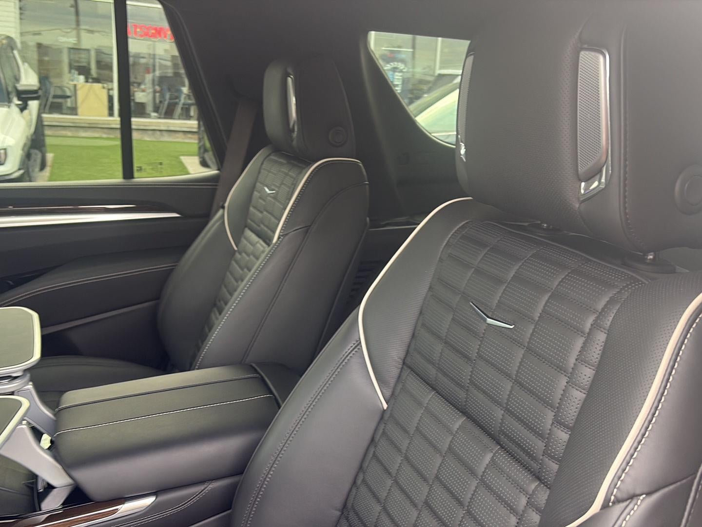 2025 Cadillac Escalade Sport Platinum