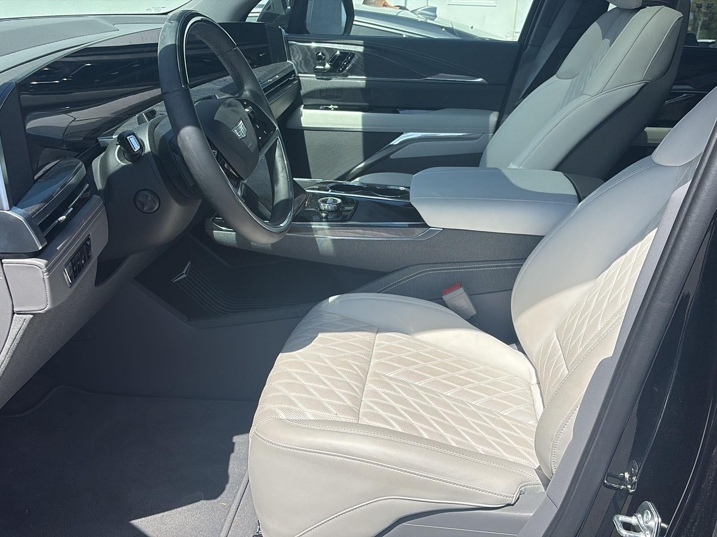 2025 Cadillac ESCALADE IQ Sport 1