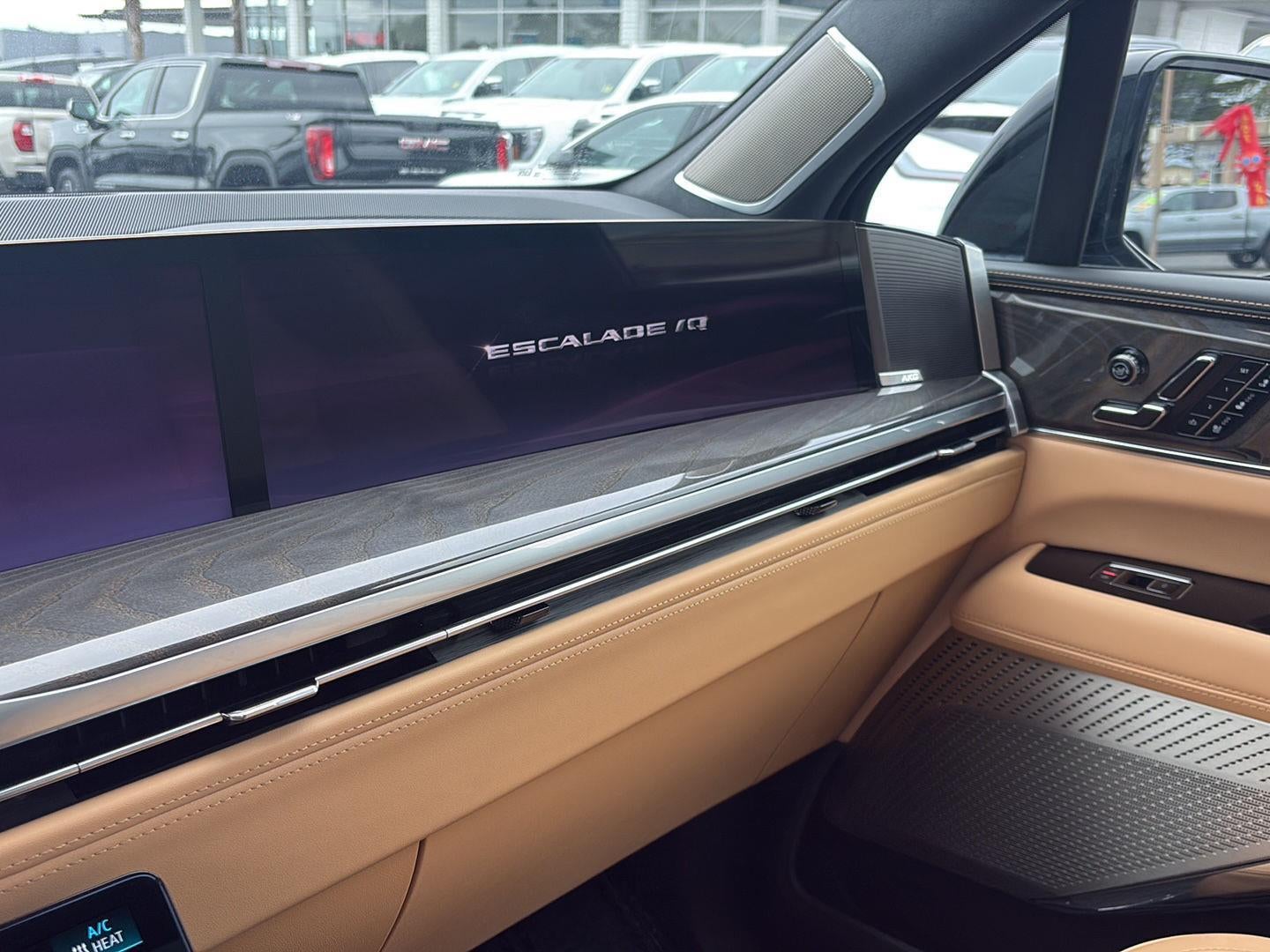 2025 Cadillac ESCALADE IQ Sport 2