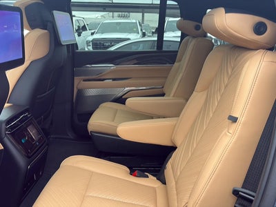 2025 Cadillac ESCALADE IQ Sport 2