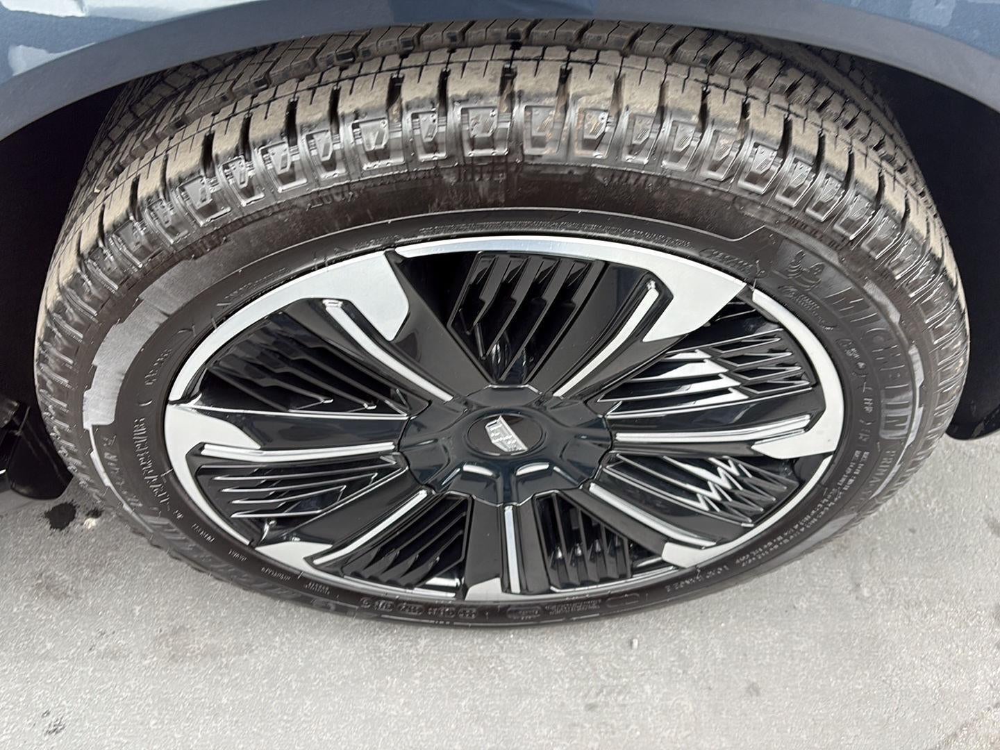 2025 Cadillac ESCALADE IQ Sport 2