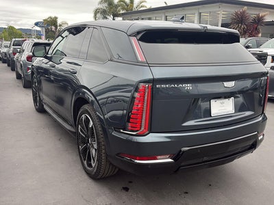 2025 Cadillac ESCALADE IQ Sport 2