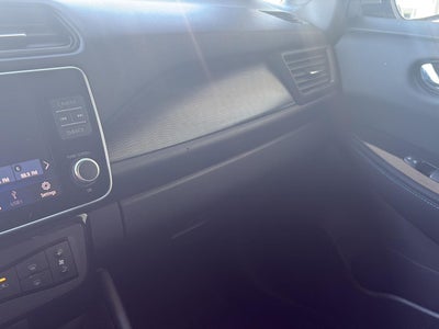 2022 Nissan LEAF SV