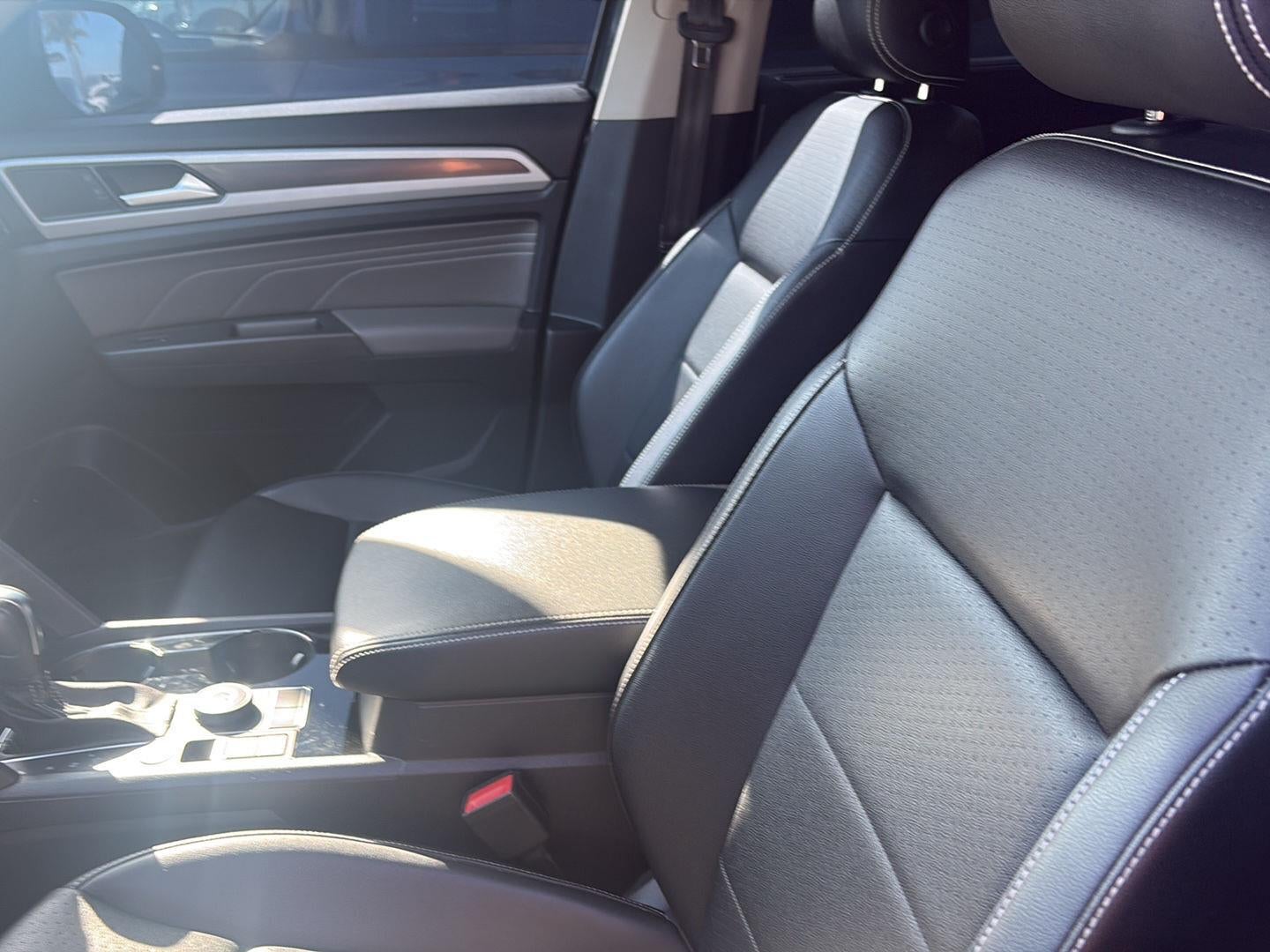 2022 Volkswagen Atlas 3.6L V6 SEL R-Line Black